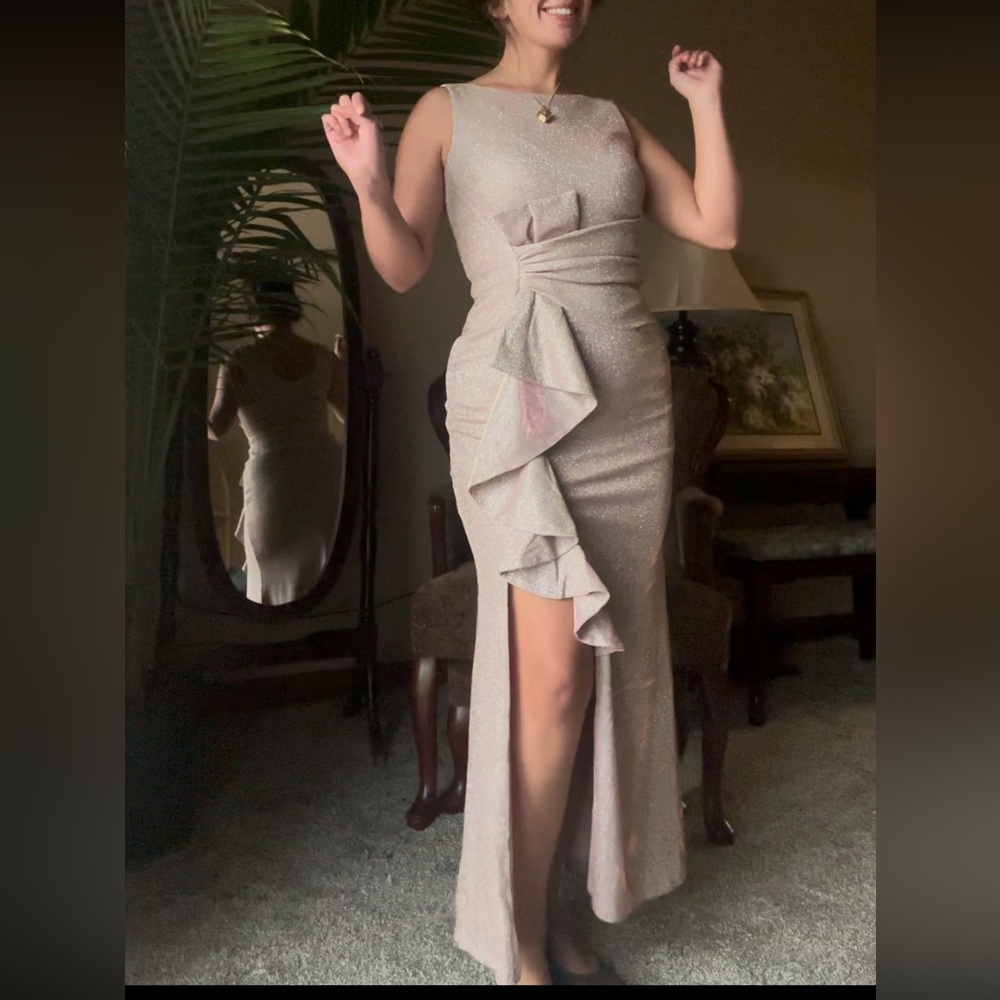 Betsy & Adam Shimmer Dress in Cream - Picture 5 of 7